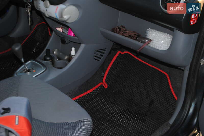 Хэтчбек Peugeot 107 2009 в Буче