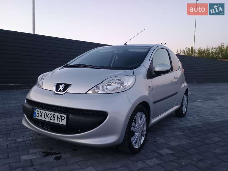 Хетчбек Peugeot 107 2008 в Кам'янець-Подільському