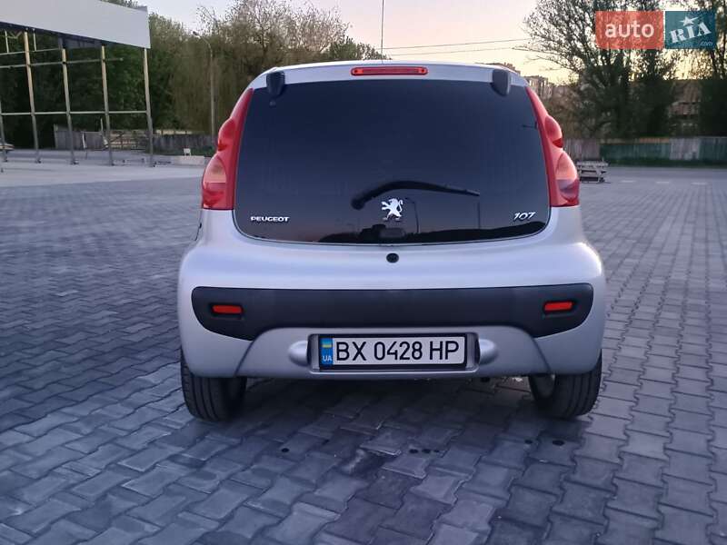 Хетчбек Peugeot 107 2008 в Кам'янець-Подільському