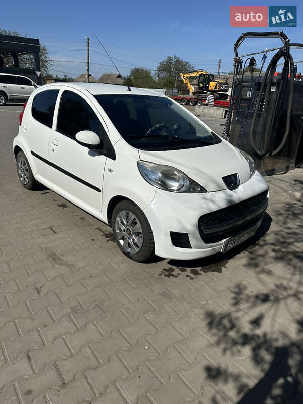Peugeot 107 2011