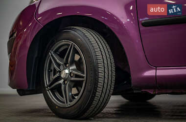 Хэтчбек Peugeot 107 2012 в 
