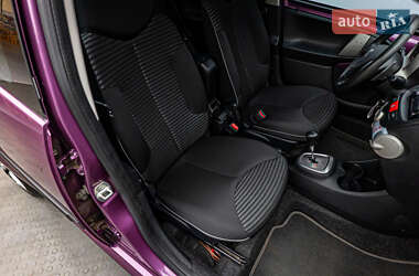 Хэтчбек Peugeot 107 2012 в 