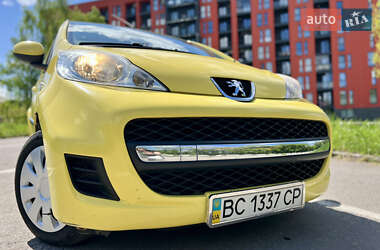 Хетчбек Peugeot 107 2012 в 