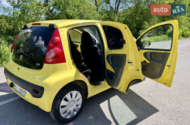 Хетчбек Peugeot 107 2012 в 