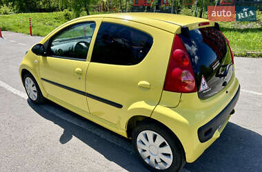 Хетчбек Peugeot 107 2012 в 