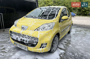Хетчбек Peugeot 107 2012 в 