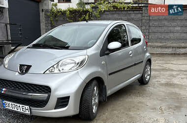 Хетчбек Peugeot 107 2011 в 