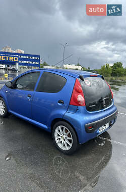 Хэтчбек Peugeot 107 2007 в 