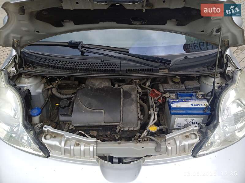 Хетчбек Peugeot 107 2010 в Жовкві