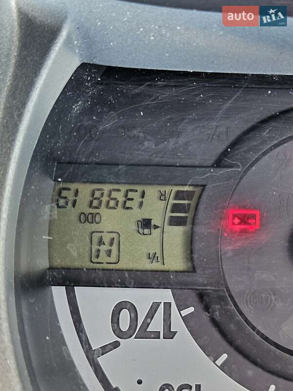 Хэтчбек Peugeot 107 2011 в Киеве