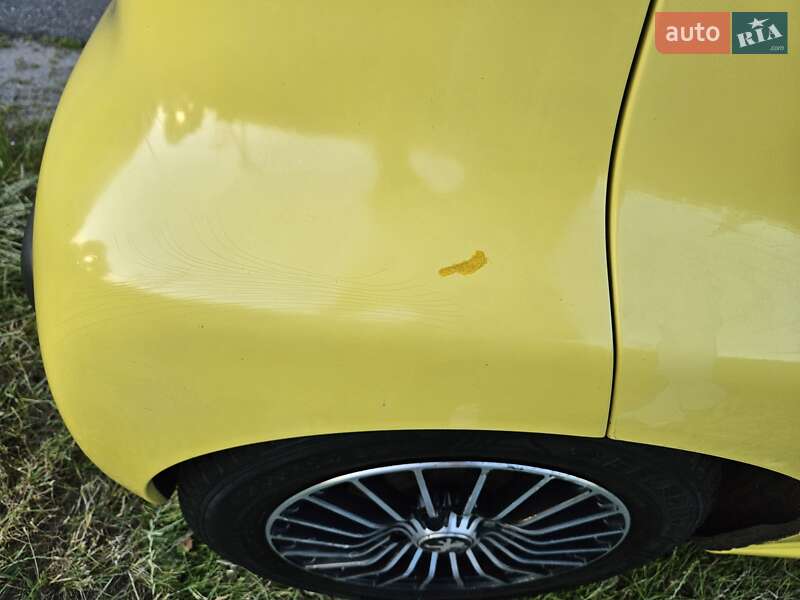 Хэтчбек Peugeot 107 2011 в Киеве