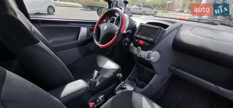 Хетчбек Peugeot 107 2011 в Черкасах