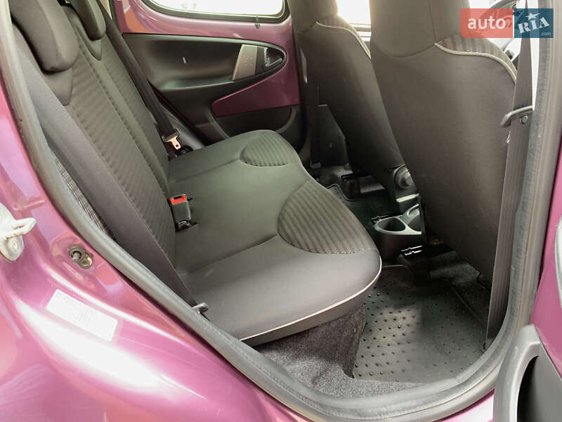 Хетчбек Peugeot 107 2014 в Бердичеві