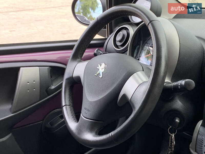 Хетчбек Peugeot 107 2014 в Бердичеві