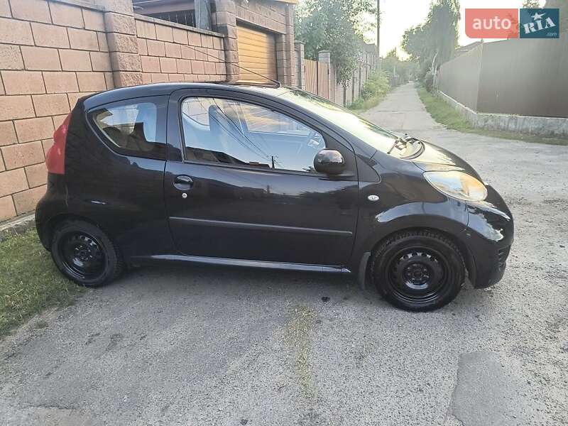 Peugeot 107 2011