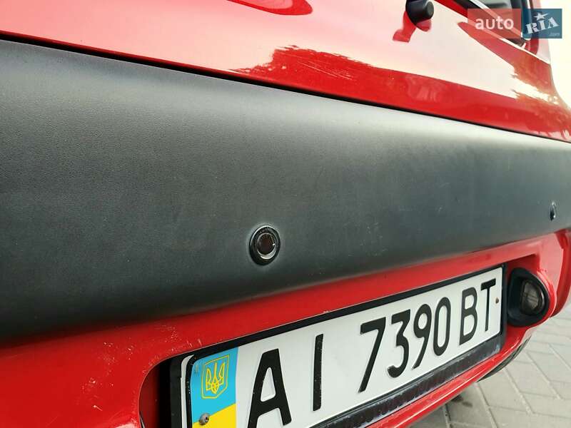 Хетчбек Peugeot 107 2013 в Попільні