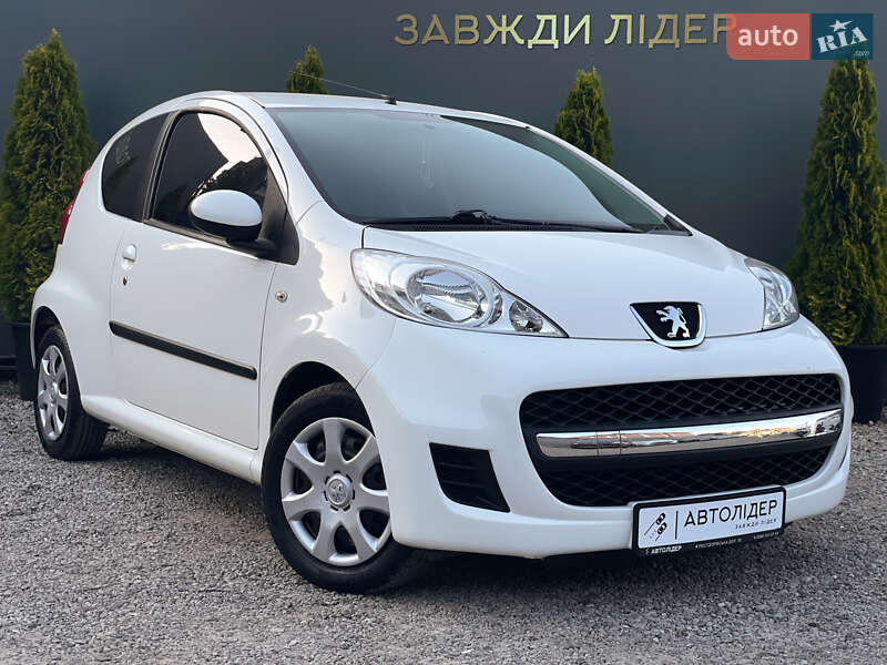 Хетчбек Peugeot 107 2011 в Одесі