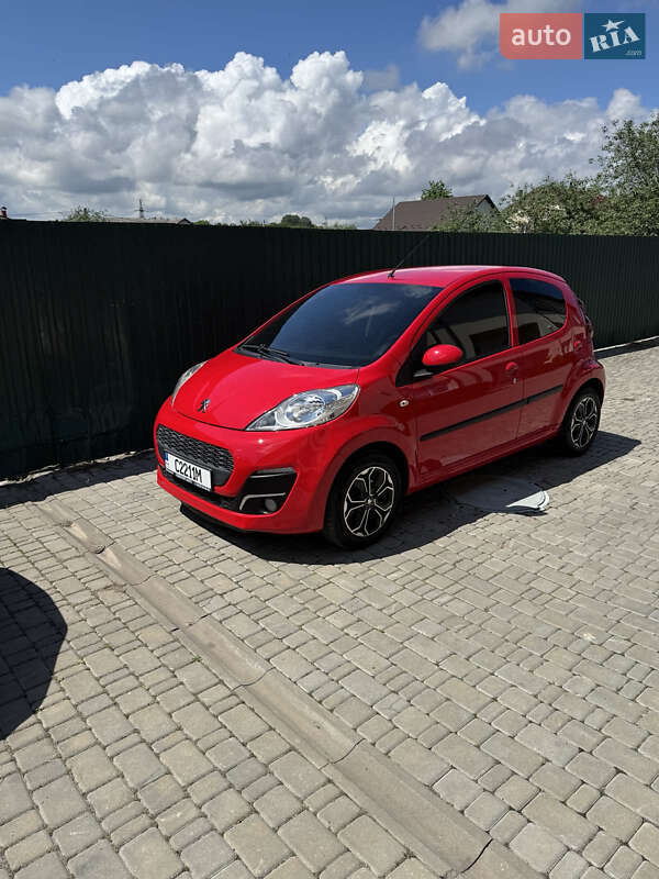 Хетчбек Peugeot 107 2014 в Крюківщині