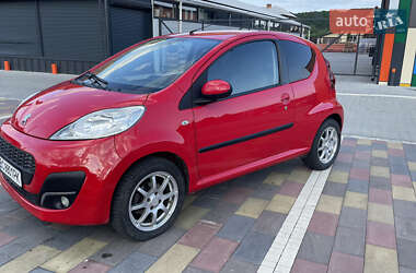 Хетчбек Peugeot 107 2012 в Сколе
