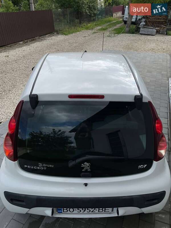 Хэтчбек Peugeot 107 2012 в Тернополе