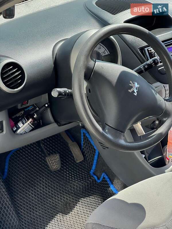 Хэтчбек Peugeot 107 2007 в Киеве
