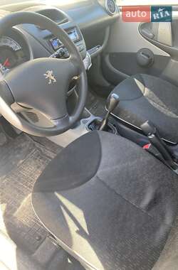 Хэтчбек Peugeot 107 2012 в Киеве