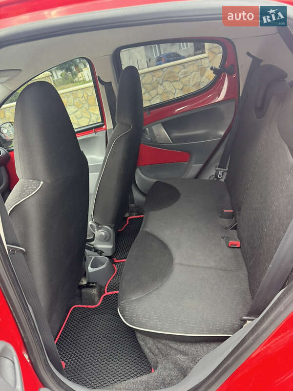 Хэтчбек Peugeot 107 2011 в Тернополе