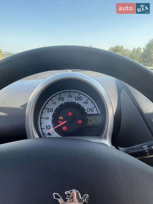 Хетчбек Peugeot 107 2007 в Мостиській