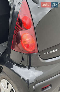 Хетчбек Peugeot 107 2014 в 