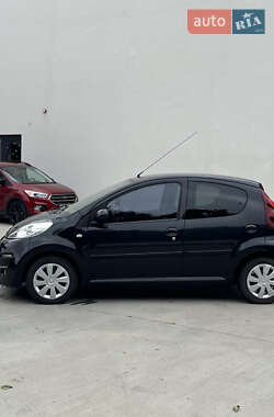 Хетчбек Peugeot 107 2014 в 