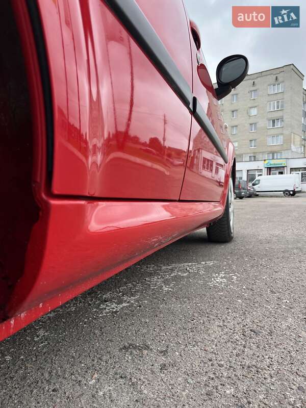 Хэтчбек Peugeot 107 2008 в Дубно