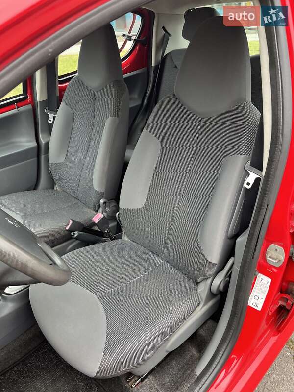 Хэтчбек Peugeot 107 2008 в Дубно