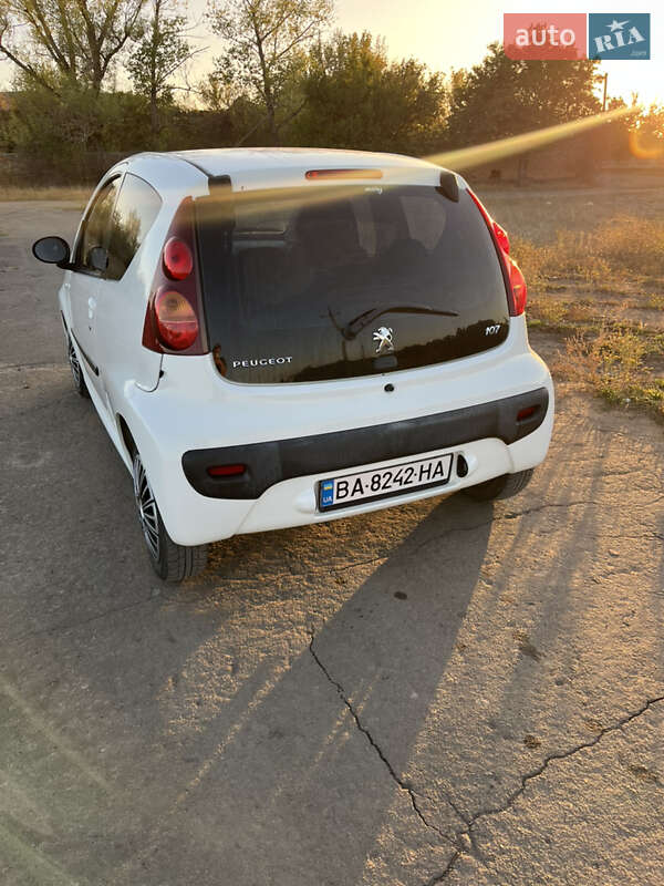 Хетчбек Peugeot 107 2012 в Кривому Озері