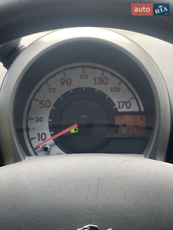 Хетчбек Peugeot 107 2010 в Чорноморську