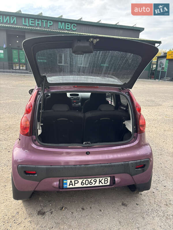 Хэтчбек Peugeot 107 2012 в Запорожье