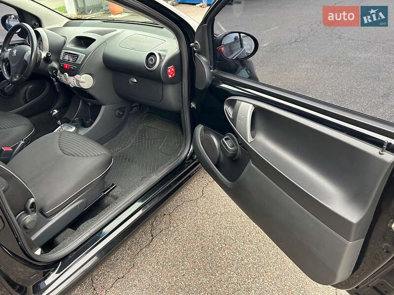 Хэтчбек Peugeot 107 2012 в Киеве
