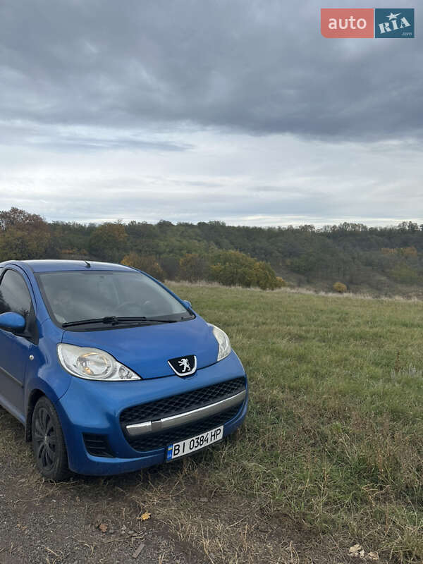 Хетчбек Peugeot 107 2011 в Полтаві
