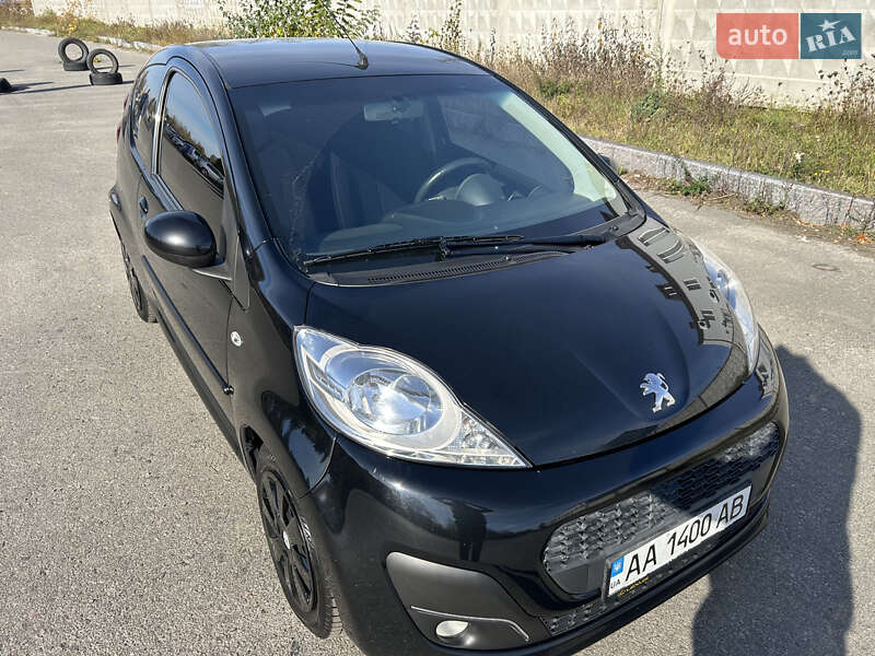 Хэтчбек Peugeot 107 2012 в Киеве
