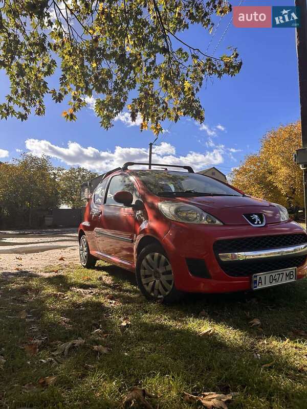 Хетчбек Peugeot 107 2010 в Києві