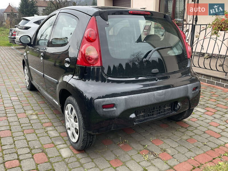 Хэтчбек Peugeot 107 2010 в Львове