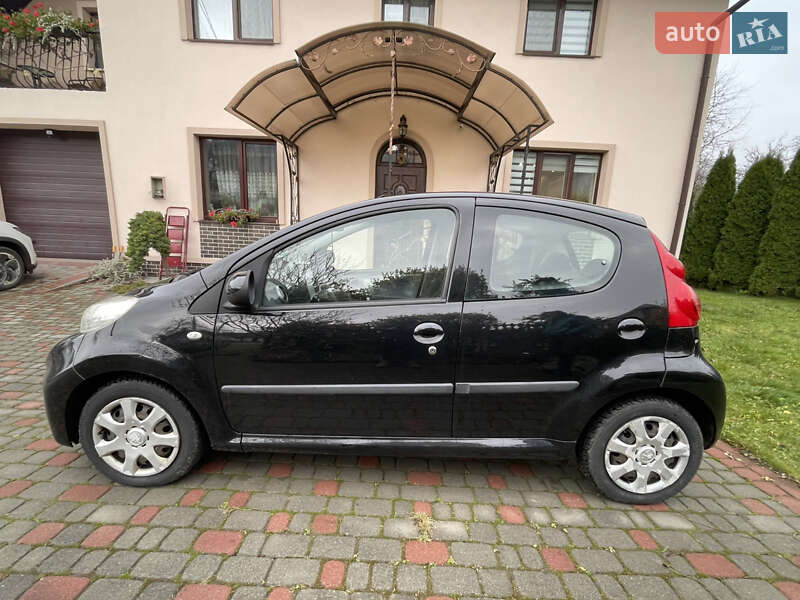 Хэтчбек Peugeot 107 2010 в Львове