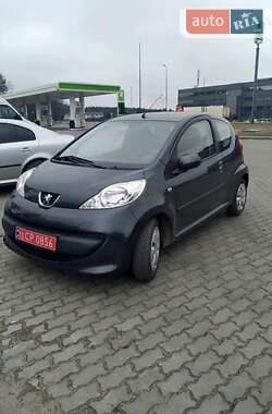 Хэтчбек Peugeot 107 2007 в Новом Ярычеве