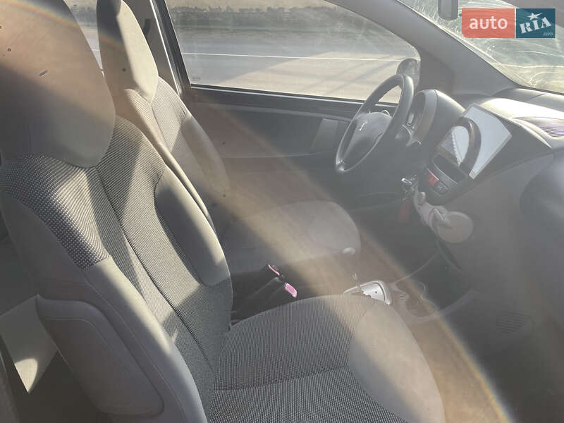 Хэтчбек Peugeot 107 2007 в Киеве