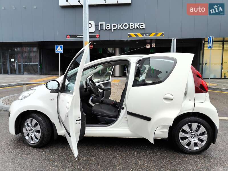 Хэтчбек Peugeot 107 2013 в Киеве