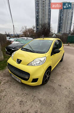 Хэтчбек Peugeot 107 2011 в Киеве