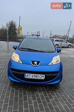 Хетчбек Peugeot 107 2010 в Іваничах