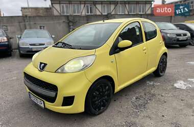 Хетчбек Peugeot 107 2011 в Полтаві