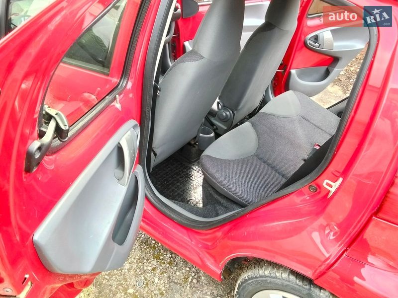 Хэтчбек Peugeot 107 2008 в Богородчанах