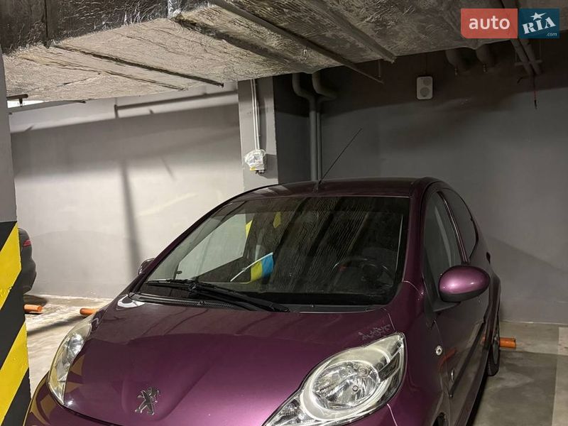 Хэтчбек Peugeot 107 2013 в Киеве
