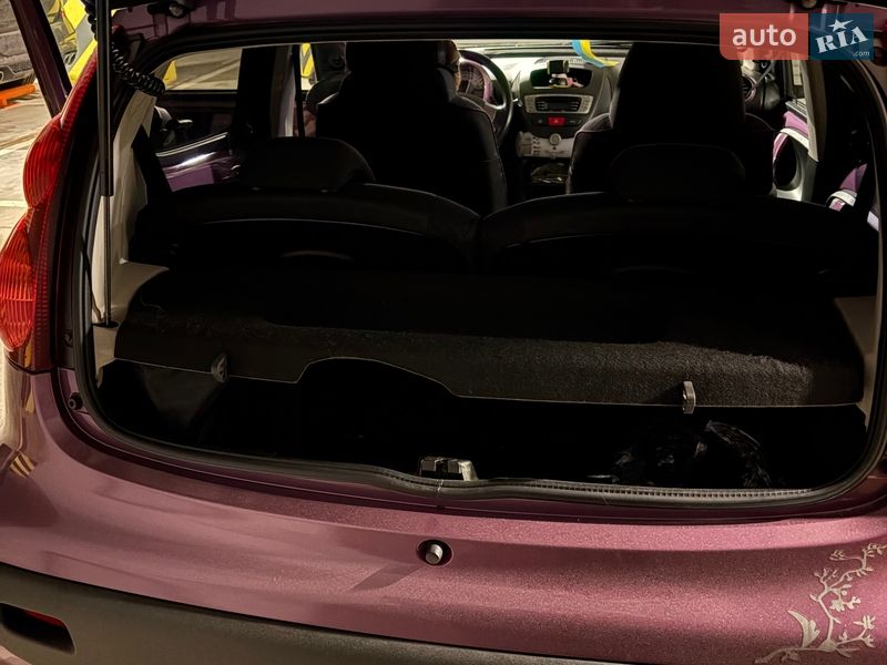 Хэтчбек Peugeot 107 2013 в Киеве